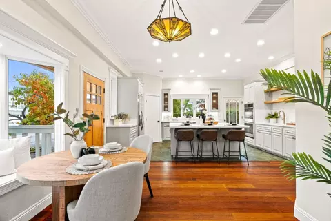 320 Cliff Dr, Aptos, CA 95003