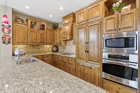 Kitchen - 9612 Eagle Hills Way, Gilroy, CA 95020 photo 3 of 6