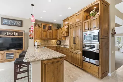 Kitchen - 9612 Eagle Hills Way, Gilroy, CA 95020 photo 2 of 6