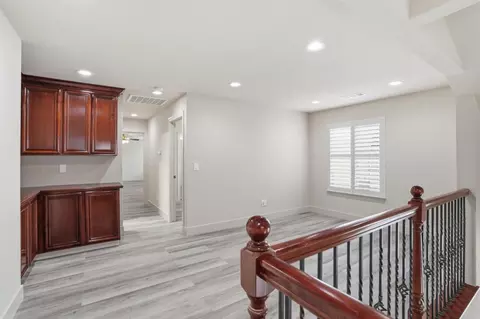 Entry Way - 3216 Allan Adale Dr, Modesto, CA 95355 photo 6 of 8