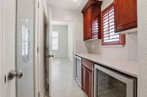 Entry Way - 3216 Allan Adale Dr, Modesto, CA 95355 photo 2 of 8