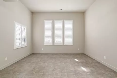 Living - 3216 Allan Adale Dr, Modesto, CA 95355 photo 5 of 7