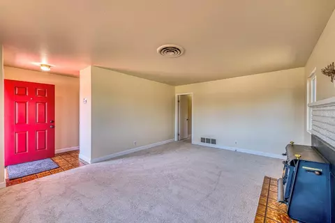 Living - 1163 Granada Ave, Salinas, CA 93906 photo 2 of 6