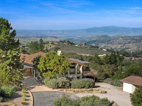 26245 Rinconada Dr, Carmel Valley, CA 93924