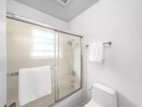 Bath - 201 Flynn Ave 13, Mountain View, CA 94043 photo 3 of 4
