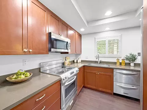 Kitchen - 201 Flynn Ave 13, Mountain View, CA 94043 photo 3 of 3