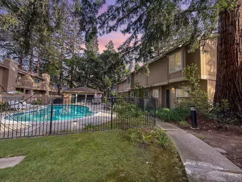 Exterior - 201 Flynn Ave 13, Mountain View, CA 94043 photo 8 of 13
