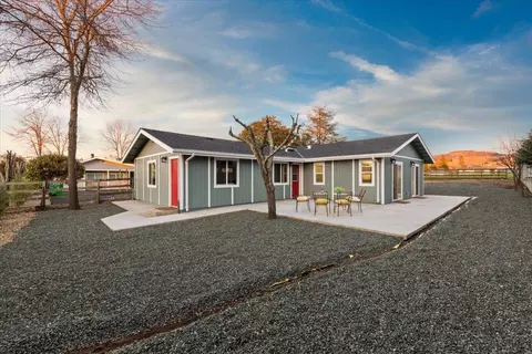 Exterior - 2180 Patton Ave, Napa, CA 94559 photo 4 of 10