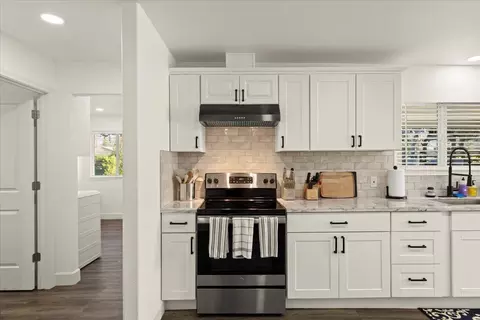 Kitchen - 2180 Patton Ave, Napa, CA 94559 photo 4 of 8
