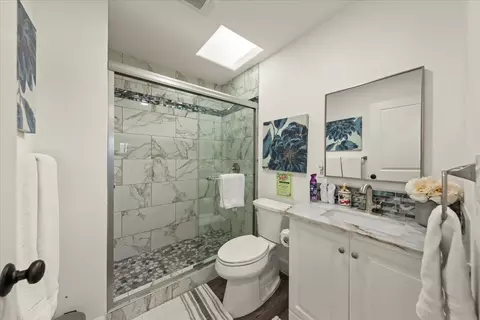 Bath - 2180 Patton Ave, Napa, CA 94559 photo 5 of 5