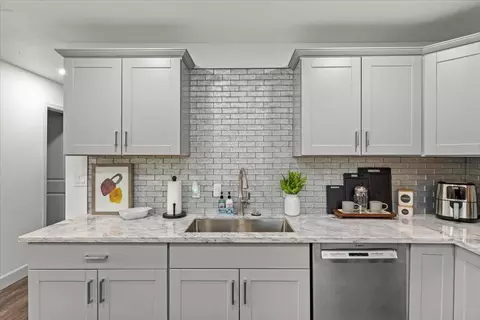 Kitchen - 2180 Patton Ave, Napa, CA 94559 photo 2 of 4