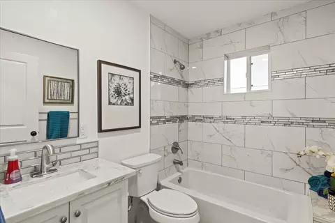 Bath - 2180 Patton Ave, Napa, CA 94559 photo 4 of 4