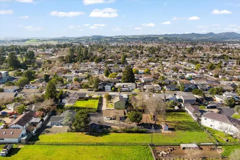 View/Area - 2180 Patton Ave, Napa, CA 94559 photo 7 of 9