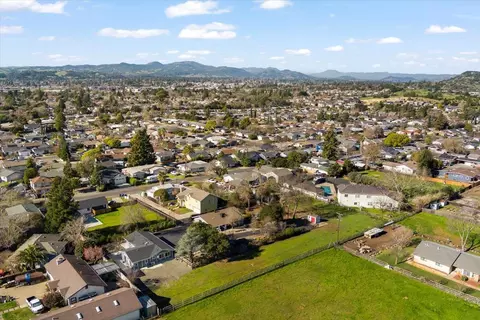 View/Area - 2180 Patton Ave, Napa, CA 94559 photo 6 of 9