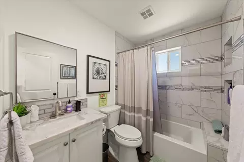 Bath - 2180 Patton Ave, Napa, CA 94559 photo 4 of 5