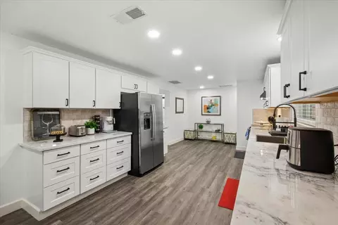 Kitchen - 2180 Patton Ave, Napa, CA 94559 photo 4 of 4