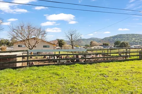 Exterior - 2180 Patton Ave, Napa, CA 94559 photo 17 of 19