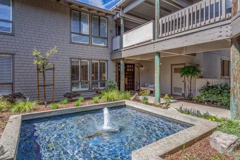 10 Mansion Ct 713, Menlo Park, CA 94025