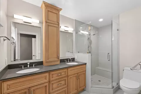 Bath - 1824 Appletree Ln, Mountain View, CA 94040 photo 1 of 2