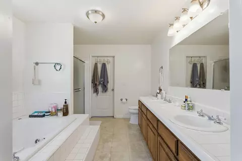 Bath - 19170 Tilson Ave, Cupertino, CA 95014 photo 4 of 5