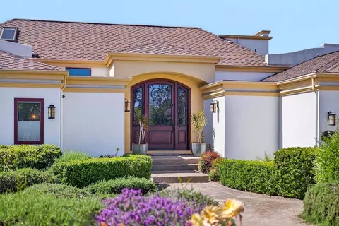 Exterior - 41 S Circle Dr, Santa Cruz, CA 95060 photo 3 of 7