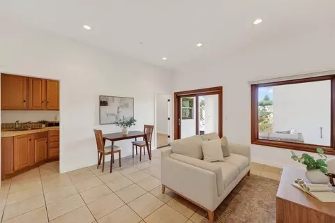Living - 41 S Circle Dr, Santa Cruz, CA 95060 photo 4 of 5