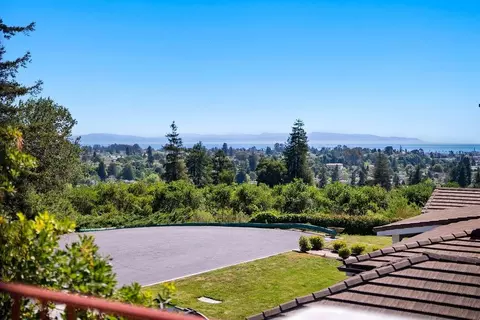 View/Area - 41 S Circle Dr, Santa Cruz, CA 95060 photo 2 of 9
