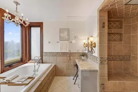 Bath - 41 S Circle Dr, Santa Cruz, CA 95060 photo 2 of 7