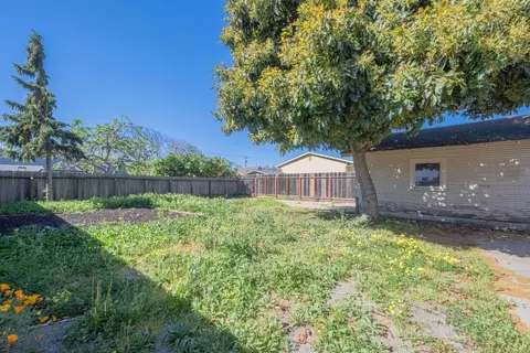 Exterior - 40 Oak St, Salinas, CA 93901 photo 5 of 5
