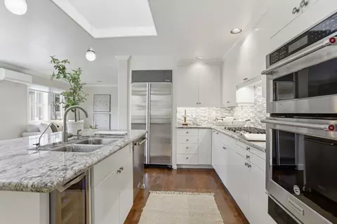 Kitchen - 25381 Markham Ln, Salinas, CA 93908 photo 3 of 4