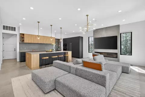 10291 Imperial Ave, Cupertino, CA 95014