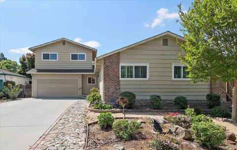 898 Hummingbird Dr, San Jose, CA 95125