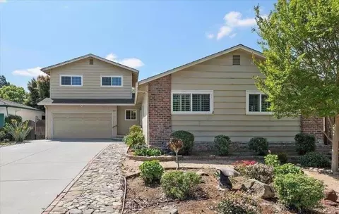 898 Hummingbird Dr, San Jose, CA 95125