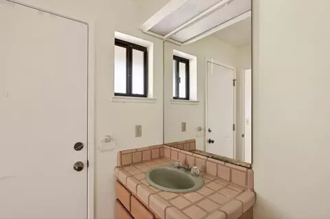 Bath - 31021 Camphora Rd, Soledad, CA 93960 photo 4 of 4