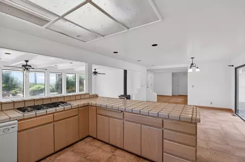 Kitchen - 31021 Camphora Rd, Soledad, CA 93960 photo 2 of 3