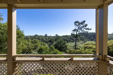 121 Quail Run Ct, Del Rey Oaks, CA 93940