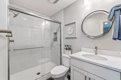 Bath - 24185 Amaranth Loop, Hayward, CA 94541 photo 6 of 6