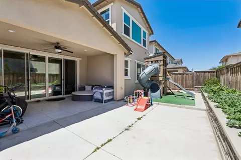 Exterior - 2603 Mulholland Dr, Lathrop, CA 95330 photo 4 of 14