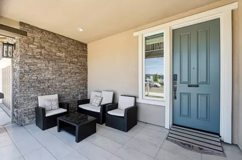 Exterior - 2603 Mulholland Dr, Lathrop, CA 95330 photo 2 of 14