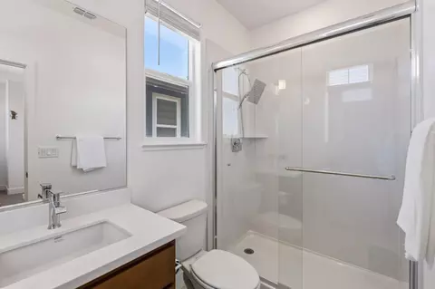 Bath - 2603 Mulholland Dr, Lathrop, CA 95330 photo 6 of 6