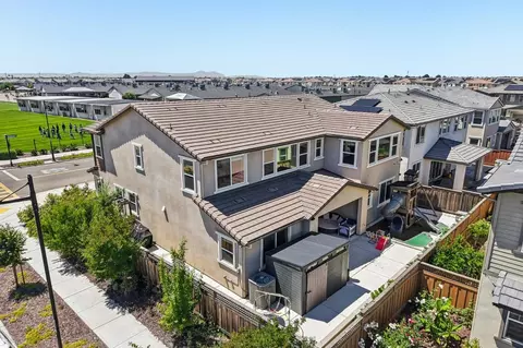 View/Area - 2603 Mulholland Dr, Lathrop, CA 95330 photo 1 of 13