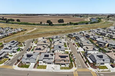View/Area - 2603 Mulholland Dr, Lathrop, CA 95330 photo 6 of 13