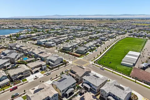 View/Area - 2603 Mulholland Dr, Lathrop, CA 95330 photo 7 of 13