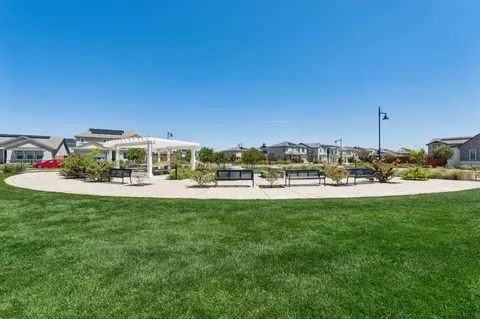 Exterior - 2603 Mulholland Dr, Lathrop, CA 95330 photo 11 of 14