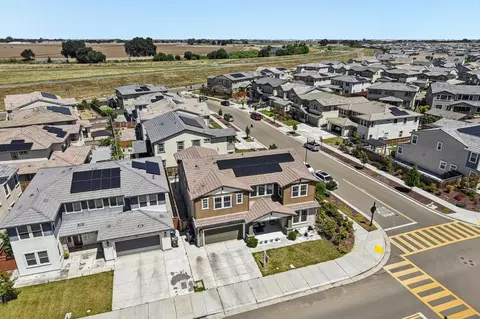 View/Area - 2603 Mulholland Dr, Lathrop, CA 95330 photo 2 of 13