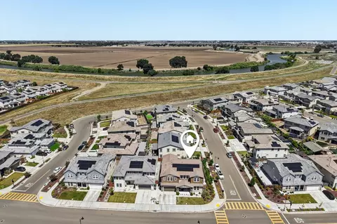 View/Area - 2603 Mulholland Dr, Lathrop, CA 95330 photo 3 of 13