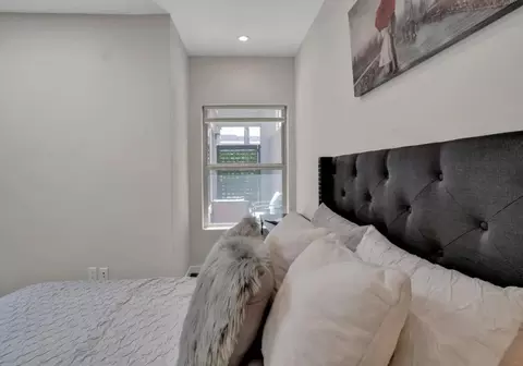 Bedroom - Th St, Oakland, CA 94609 photo 2 of 4