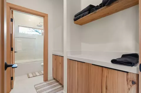Bath - 1525 Headlands Dr, Napa, CA 94558 photo 3 of 8