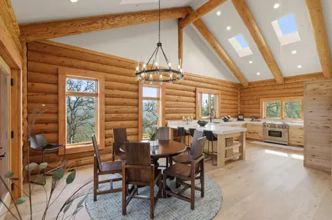 Dining - 1525 Headlands Dr, Napa, CA 94558 photo 1 of 1