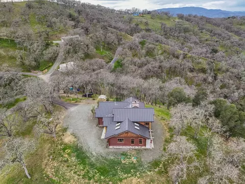 View/Area - 1525 Headlands Dr, Napa, CA 94558 photo 8 of 25